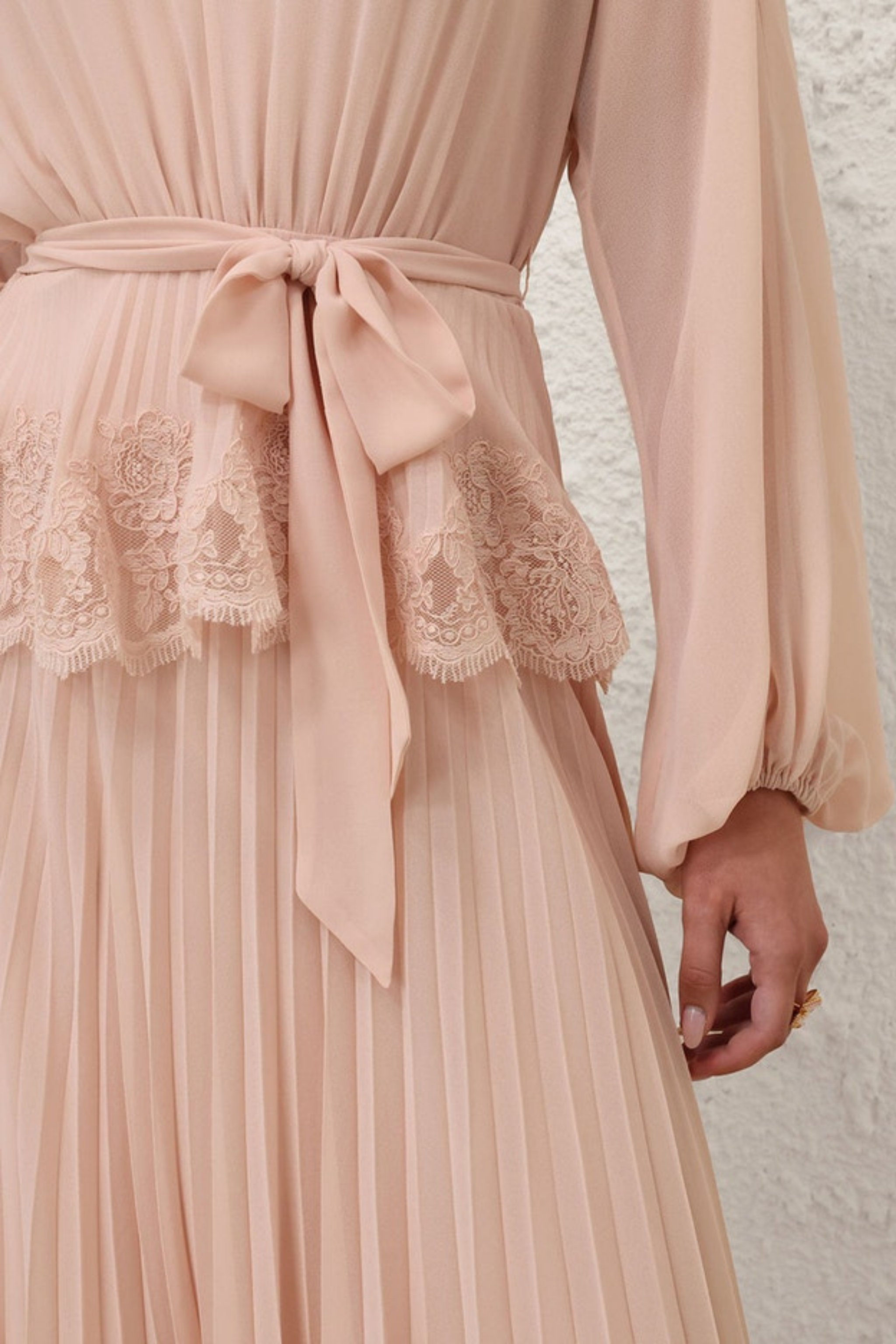 PLEATED LACE MIDI DRESS