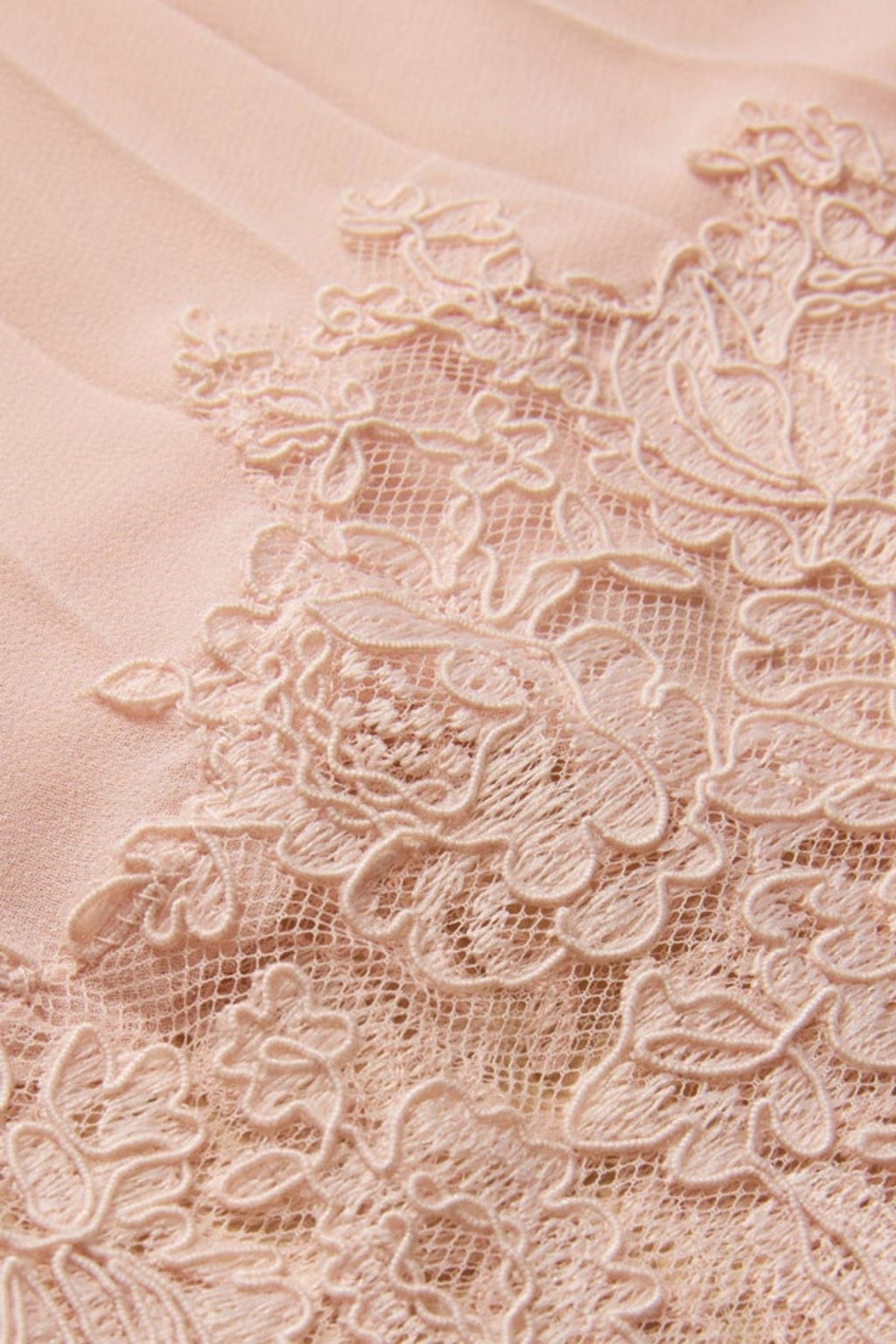 PLEATED LACE MIDI DRESS