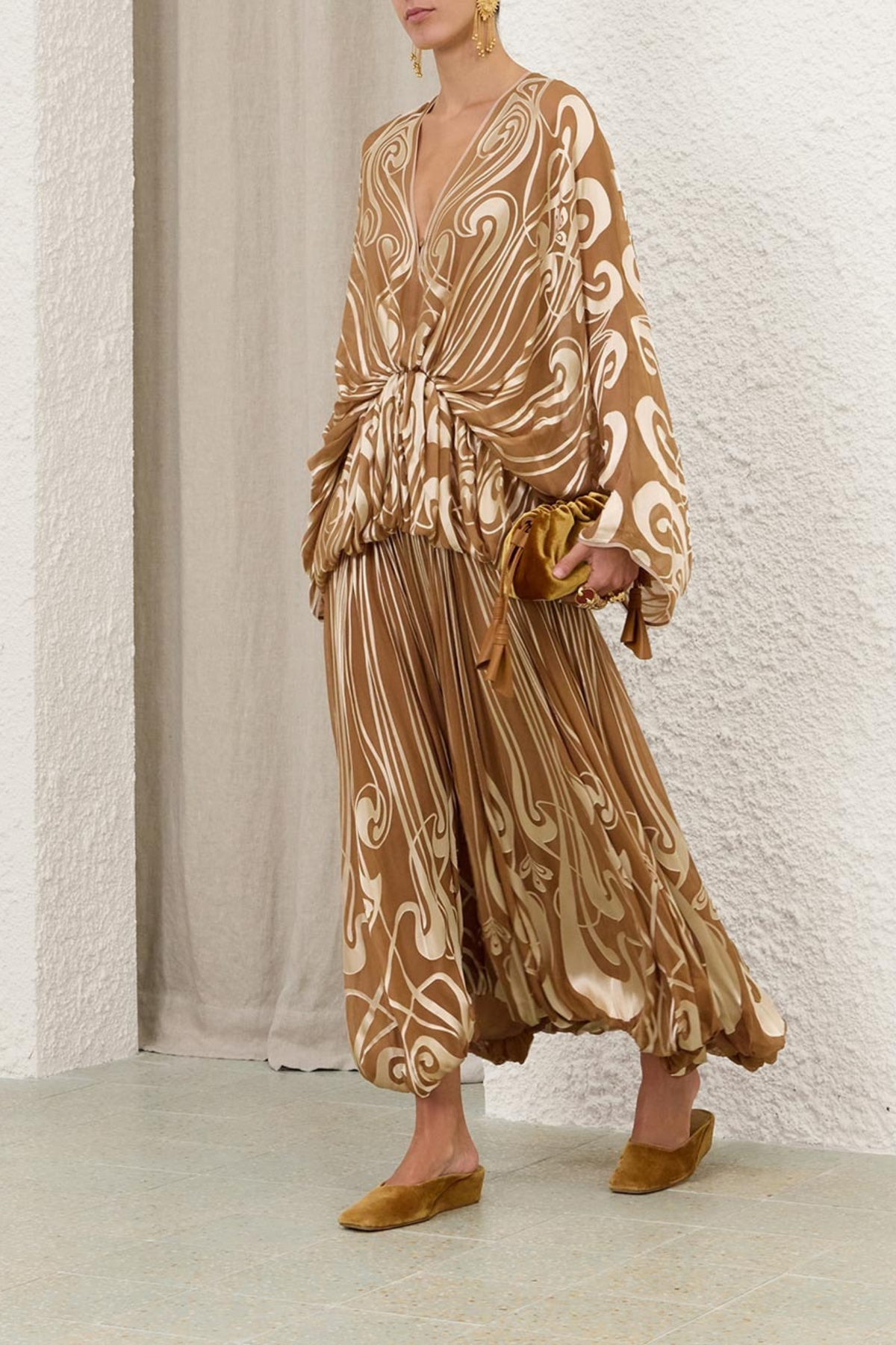 MOMENTUM BURNOUT BUBBLE GOWN